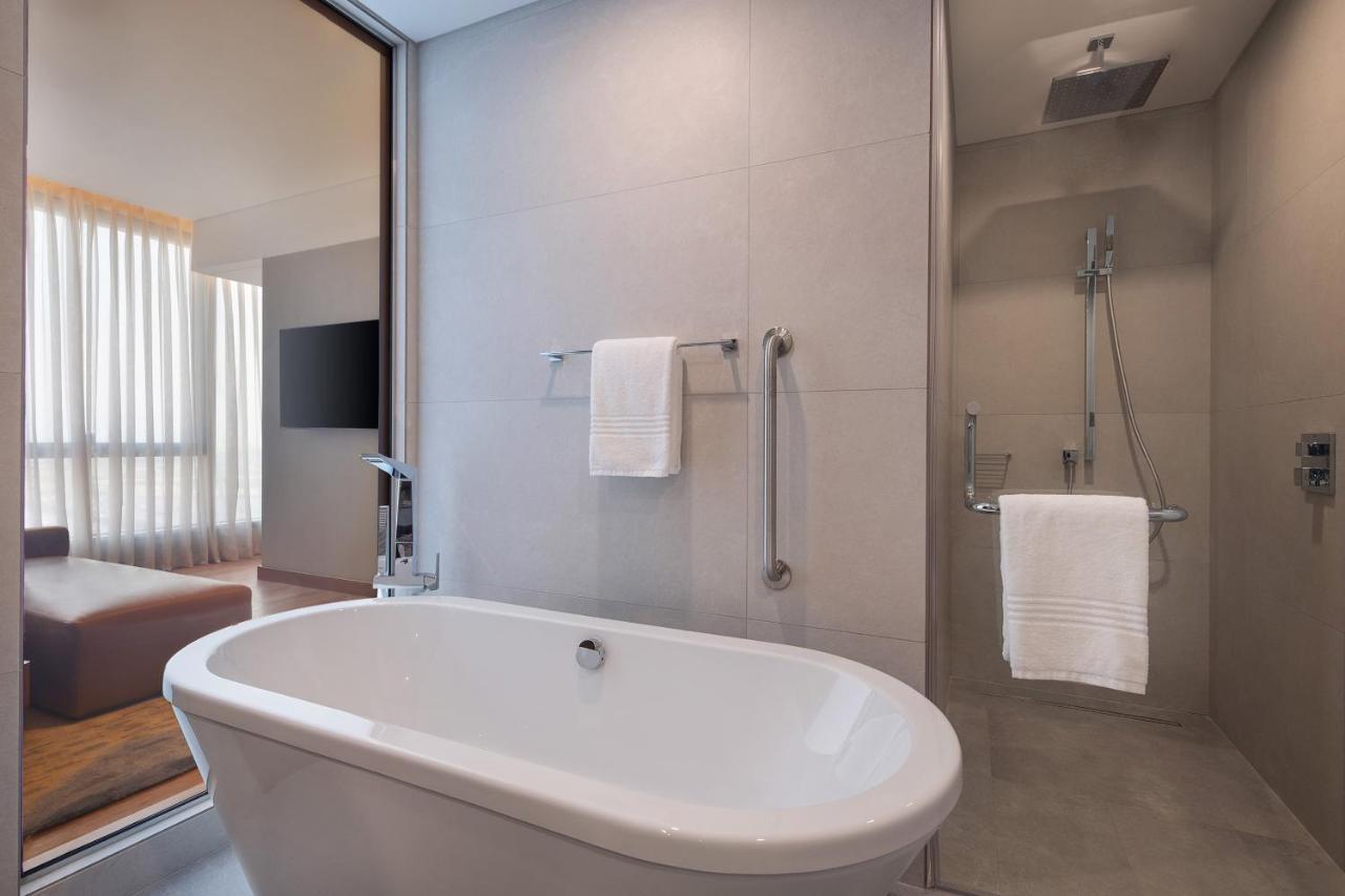 Courtyard By Marriott Culture Village, Dubai Exteriör bild